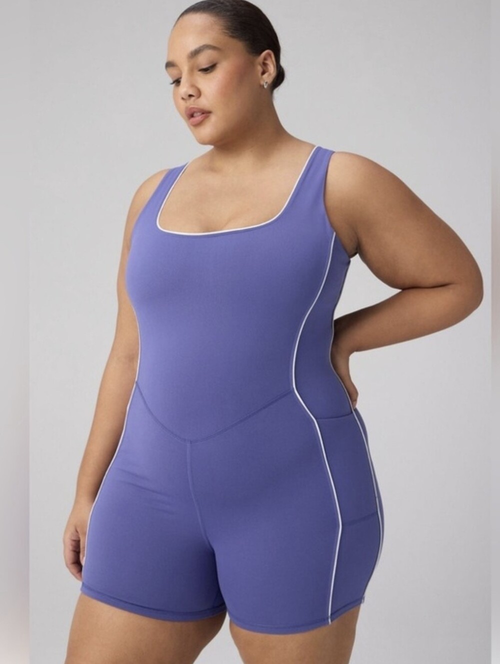 Fabletics on the go short jumpsuit Velvet Dawn / White  2x